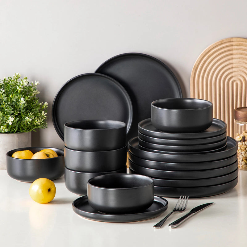 Vancasso Black Ceramic Plate Set